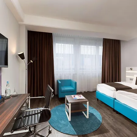 Western Airport Hotell 4*