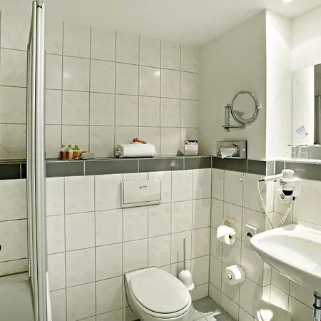 Western Airport Hotel 4*