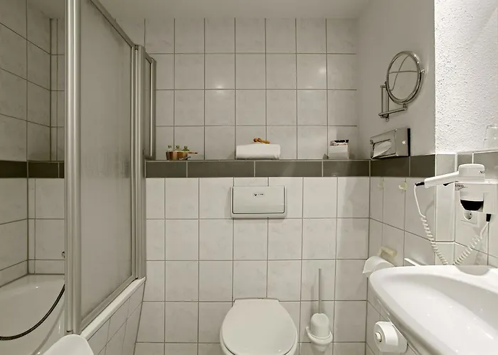 Hotell Western Airport 4*