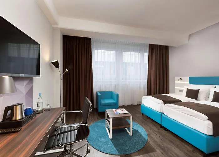 Western Airport Hotell 4*
